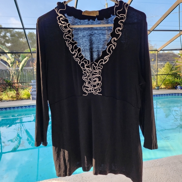 Ruffled Neck Black & White XL Knit top Impulse of California - Picture 3 of 11